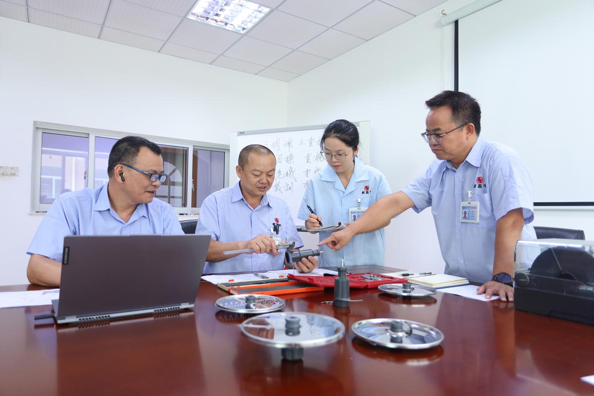 产品开发与模具设计 - 图片 1